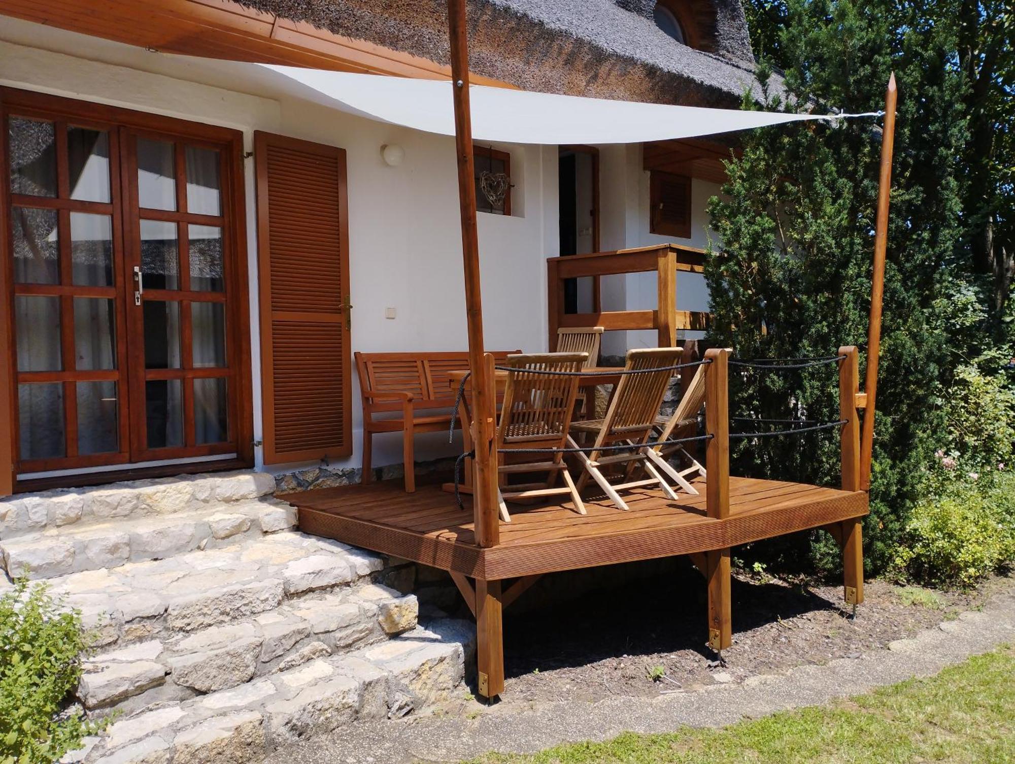 Ferienwohnung Liliomfa Apartman Szigliget Exterior foto