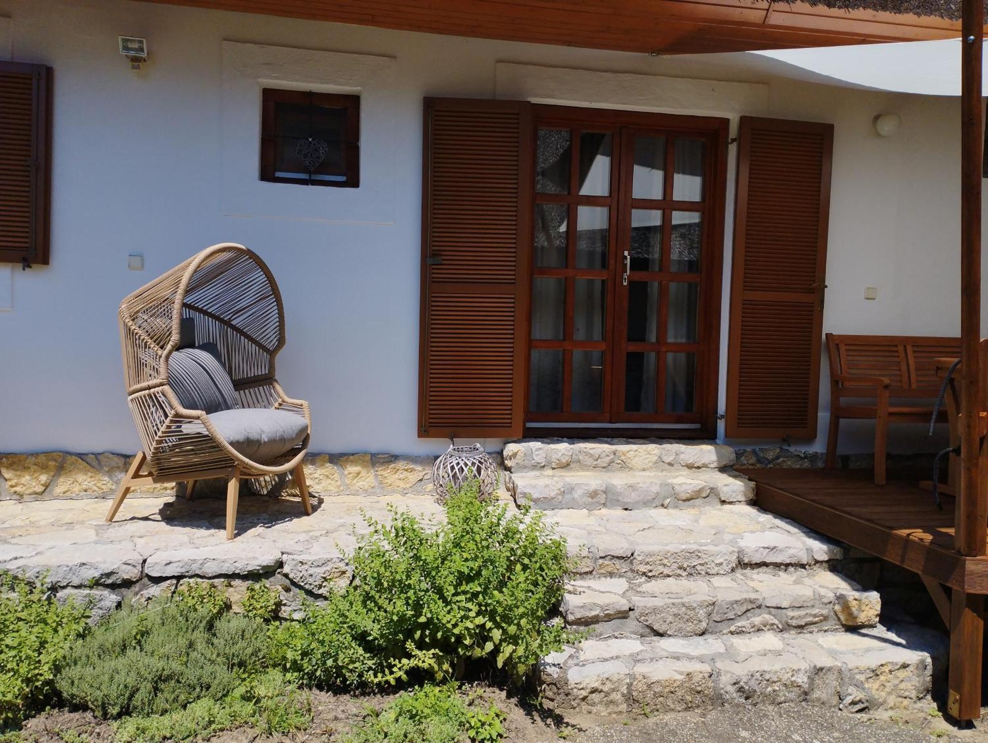 Ferienwohnung Liliomfa Apartman Szigliget Exterior foto